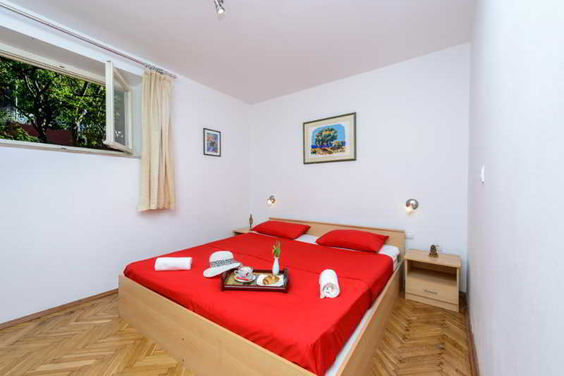 Appartement Tolja *